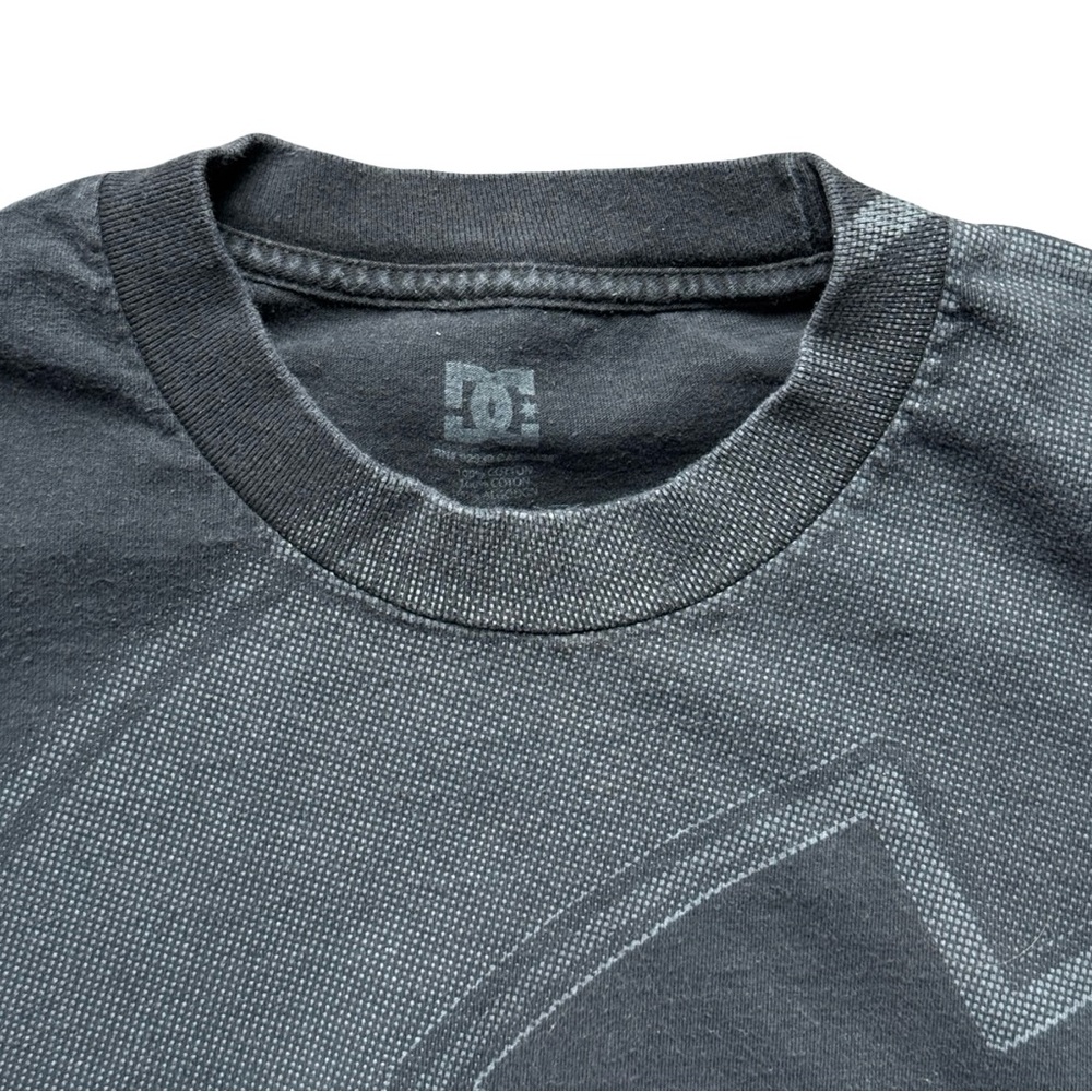 Vintage Y2K DC Shoes AOP T-Shirt - Picture 2 of 3